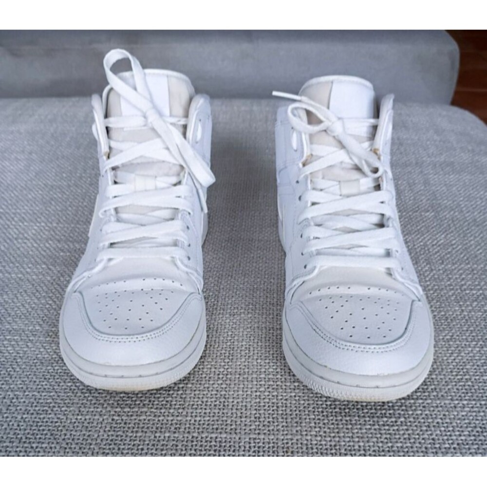 Nike Air Jordan 1 Mid Triple White Retro Sneakers Men/Youth 8YS 554724-126